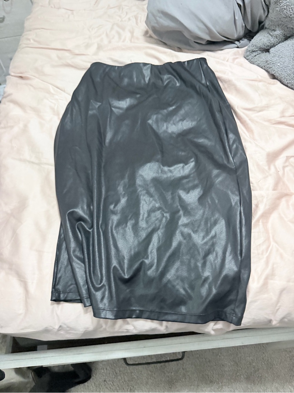 Classic Black Faux Leather Pencil Skirt
